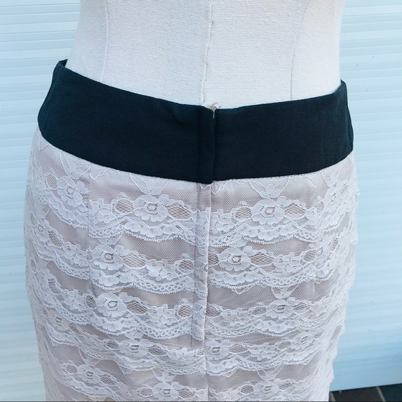 H&M Cream Lace Pencil Skirt Dressy Casual Size 6 - Picture 5 of 7